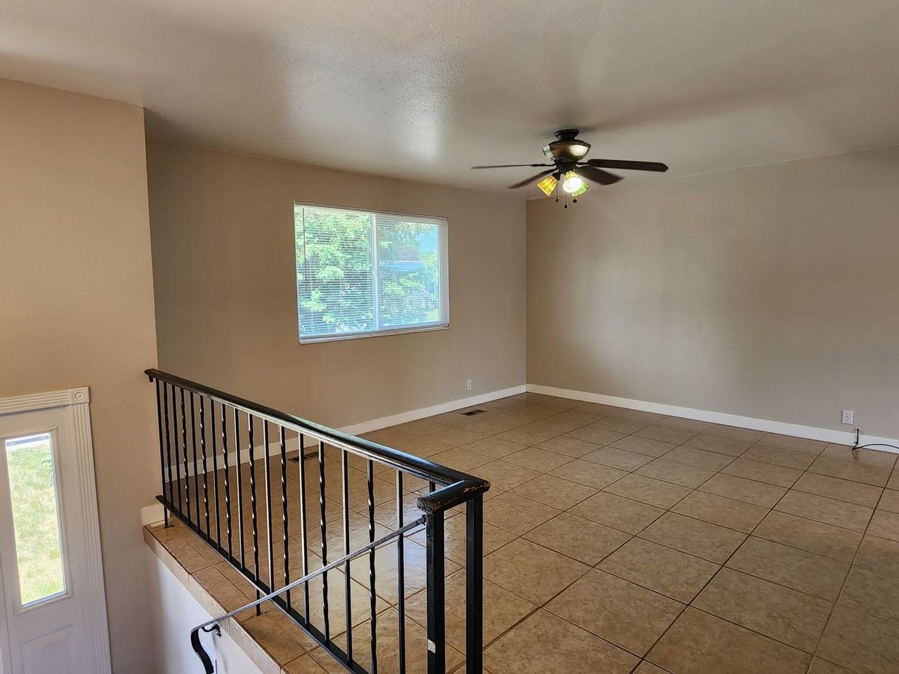 6511 S Clematis Way - Photo 3 of 36