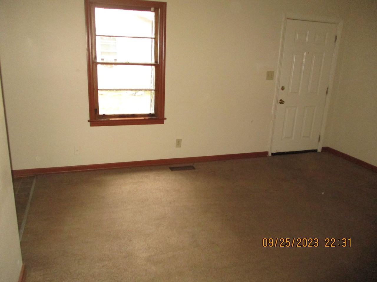 1813 W Gordon Ave - Photo 2 of 6