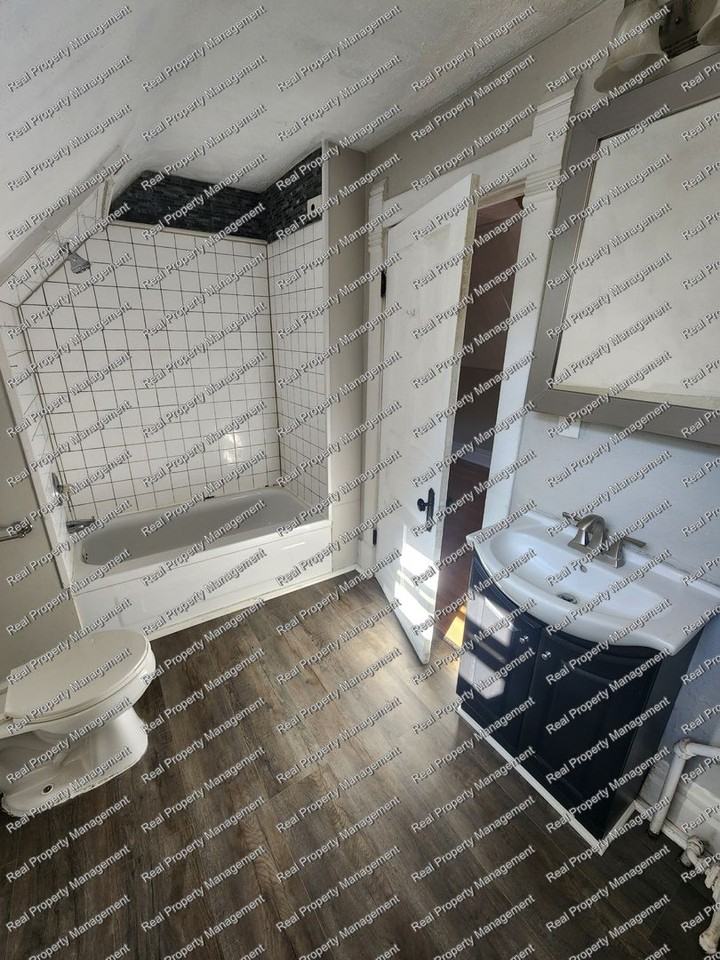607 Valparaiso St - Photo 7 of 7