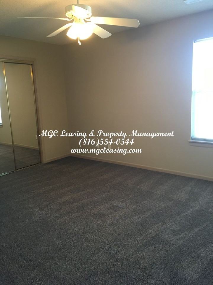 920 Garden Dr - Photo 3 of 14