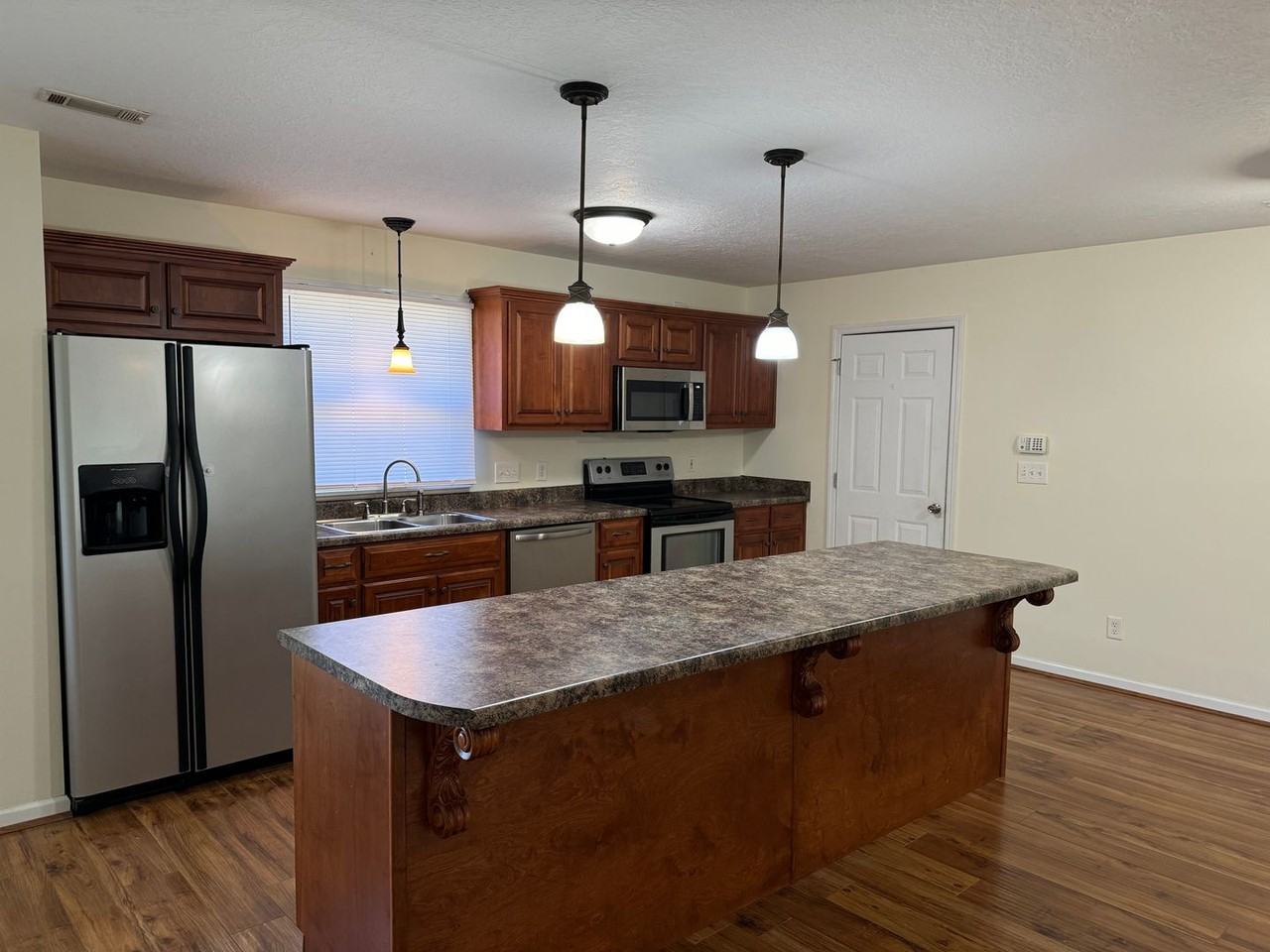 656 Morton Rd - Photo 4 of 20