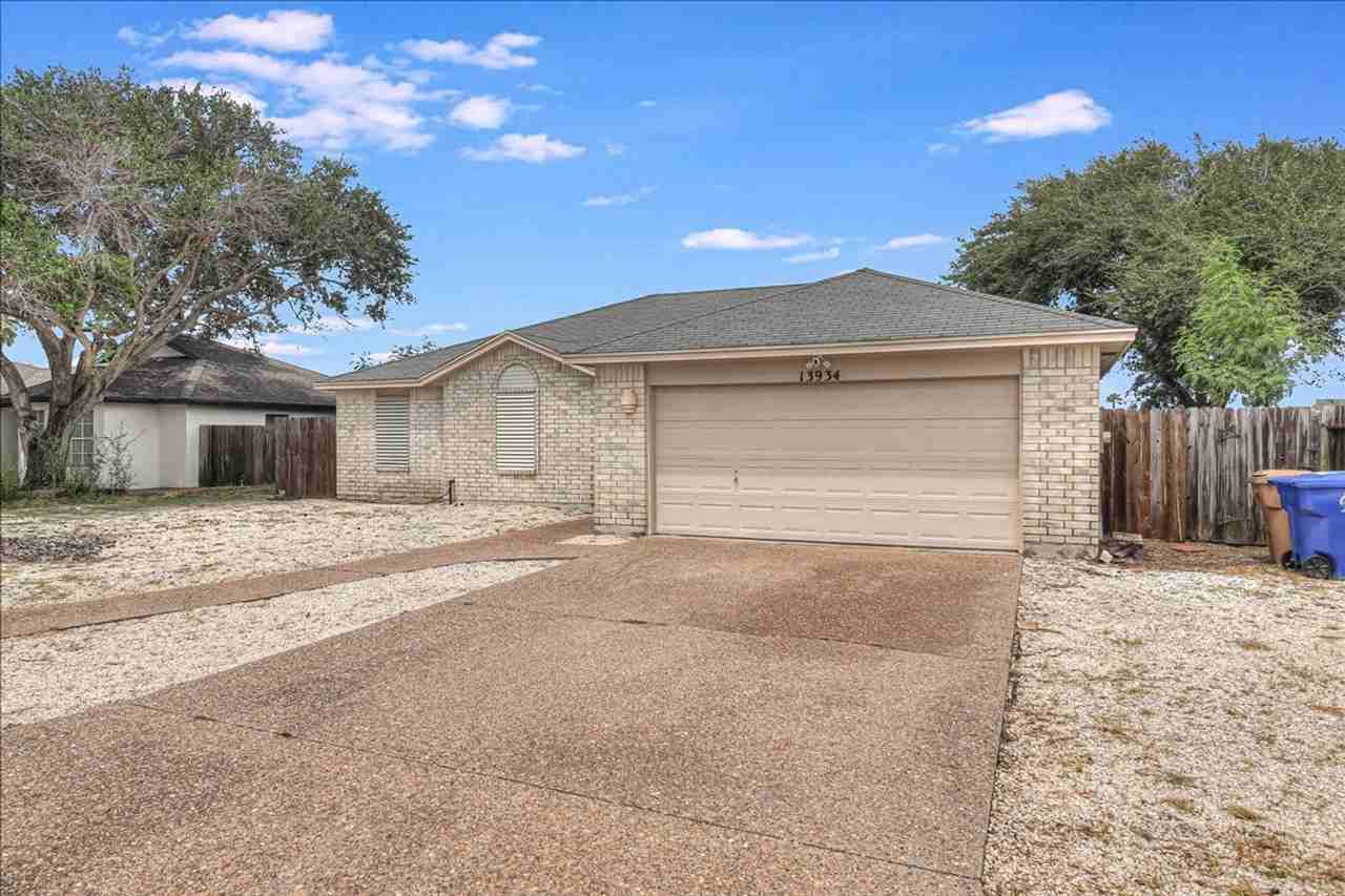 13934 Windjammer Dr - Photo 3 of 48