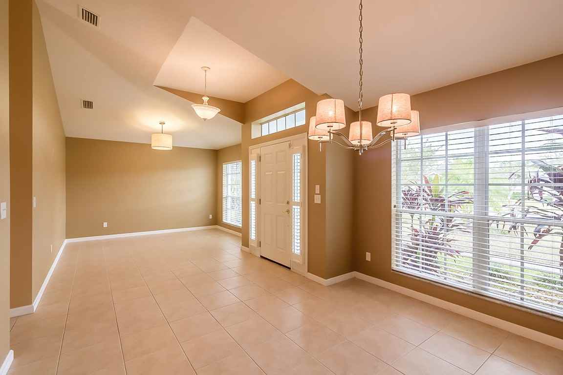 252 Perfect Dr - Photo 4 of 24