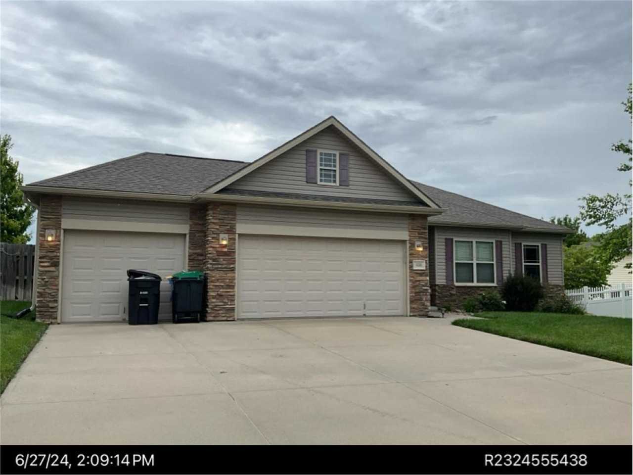 4309 N 175th Ave - Photo 2 of 50