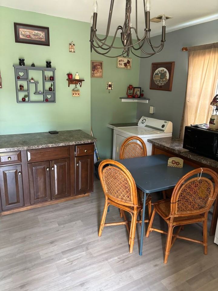308 E Chestnut St - Photo 7 of 11