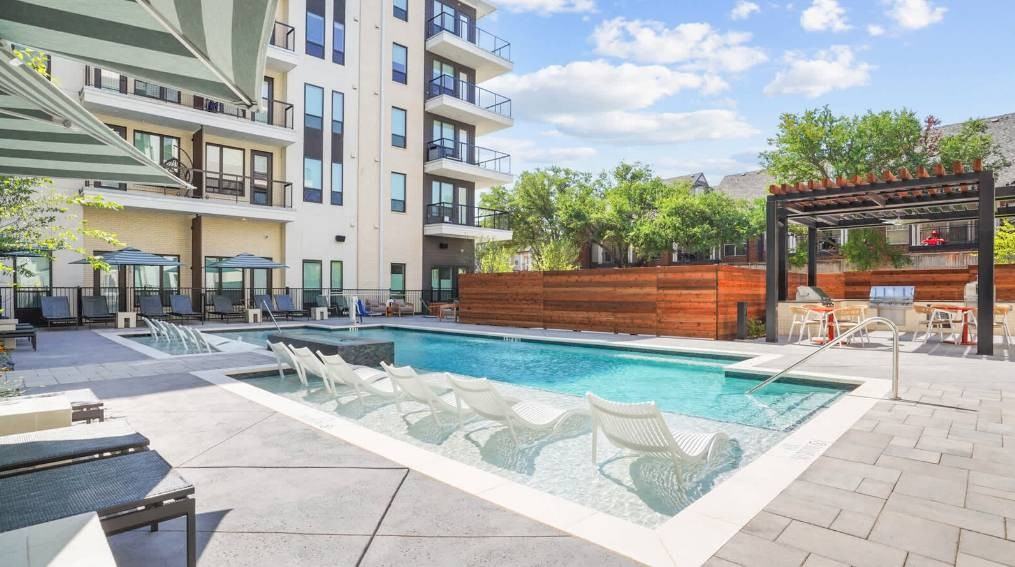 Addison Rd #3355C - Photo 4 of 33