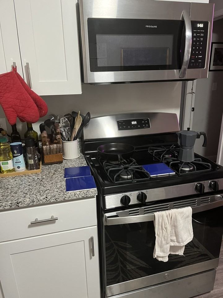 2485 N Frederick Ave - Photo 3 of 12