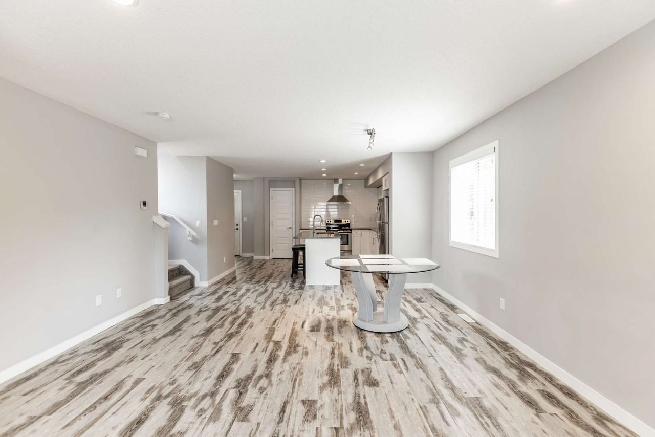 11512 1 - Photo 7 of 32