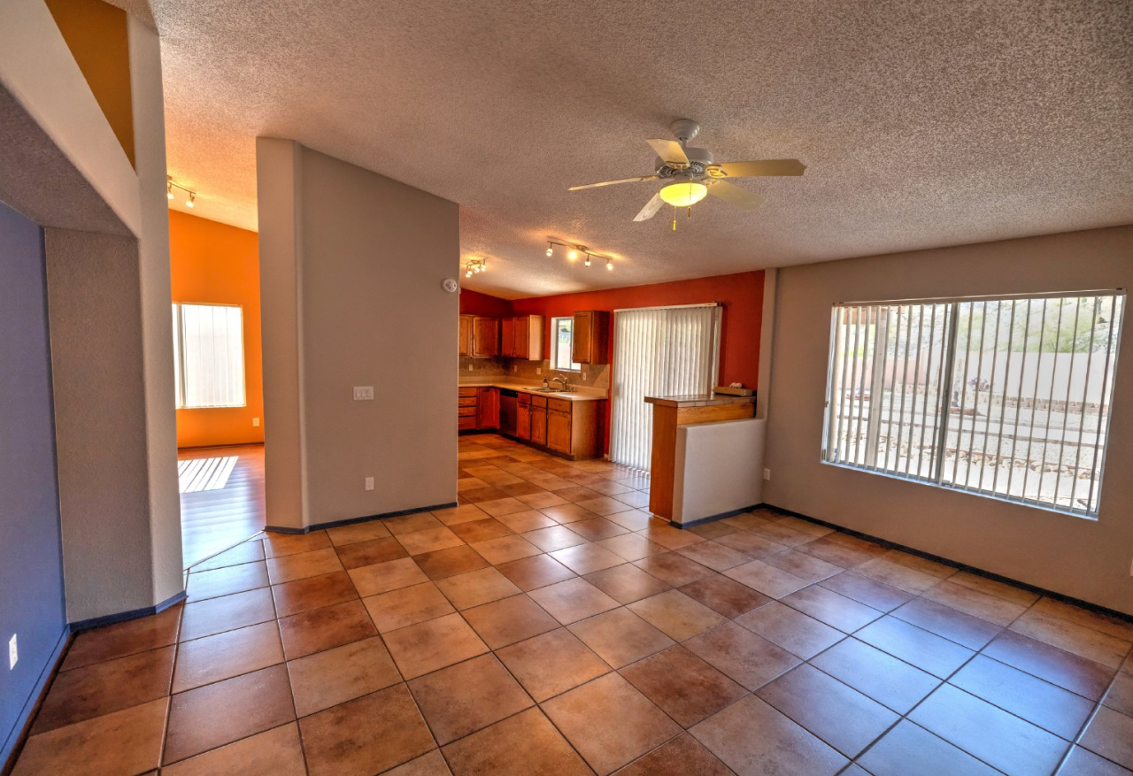 8912 East Pomegranate Street - Photo 2 of 12