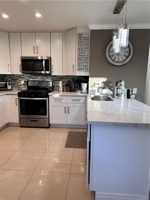 25534 Azalea - Photo 2 of 8