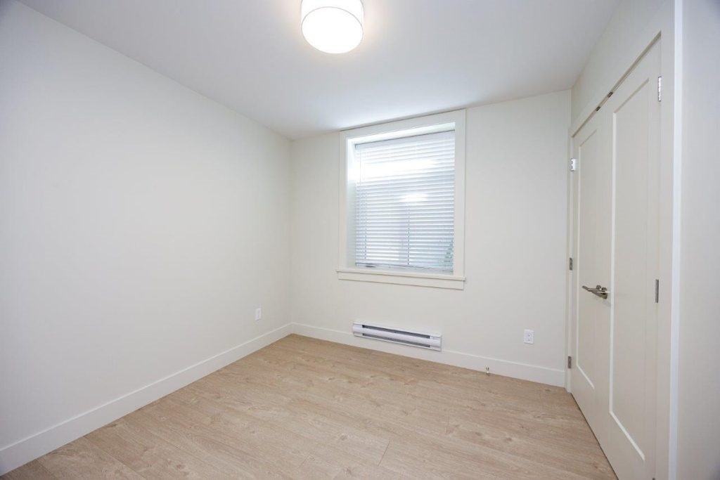 620 Jones Ave - Photo 2 of 7