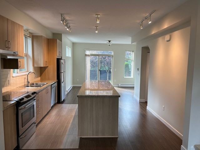 31125 Westridge Pl - Photo 2 of 38