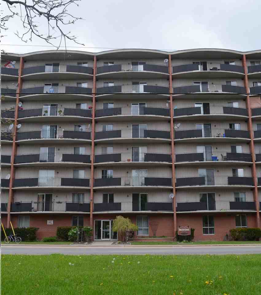 Parkview Tower Apartments - Photo 3 of 23