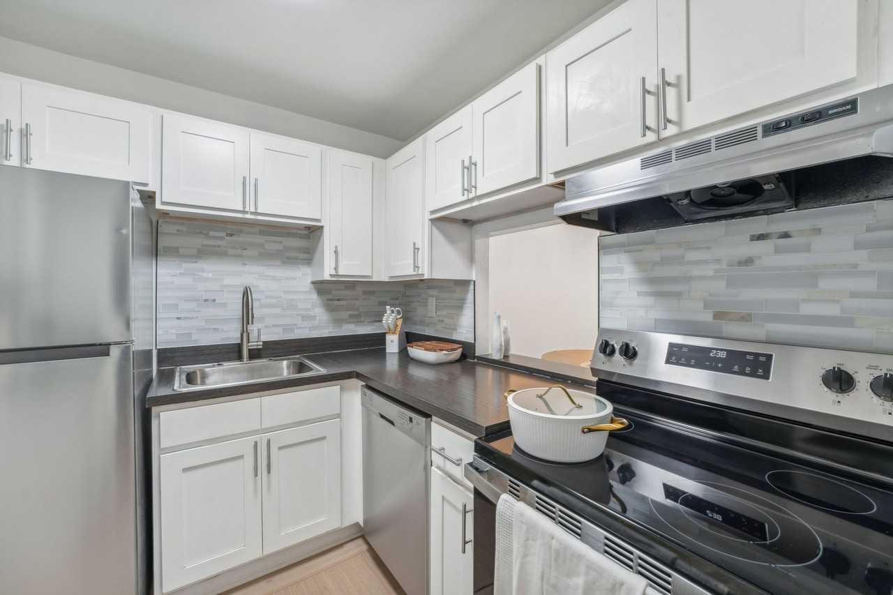 Atlas at Bay Point - Photo 2 of 26