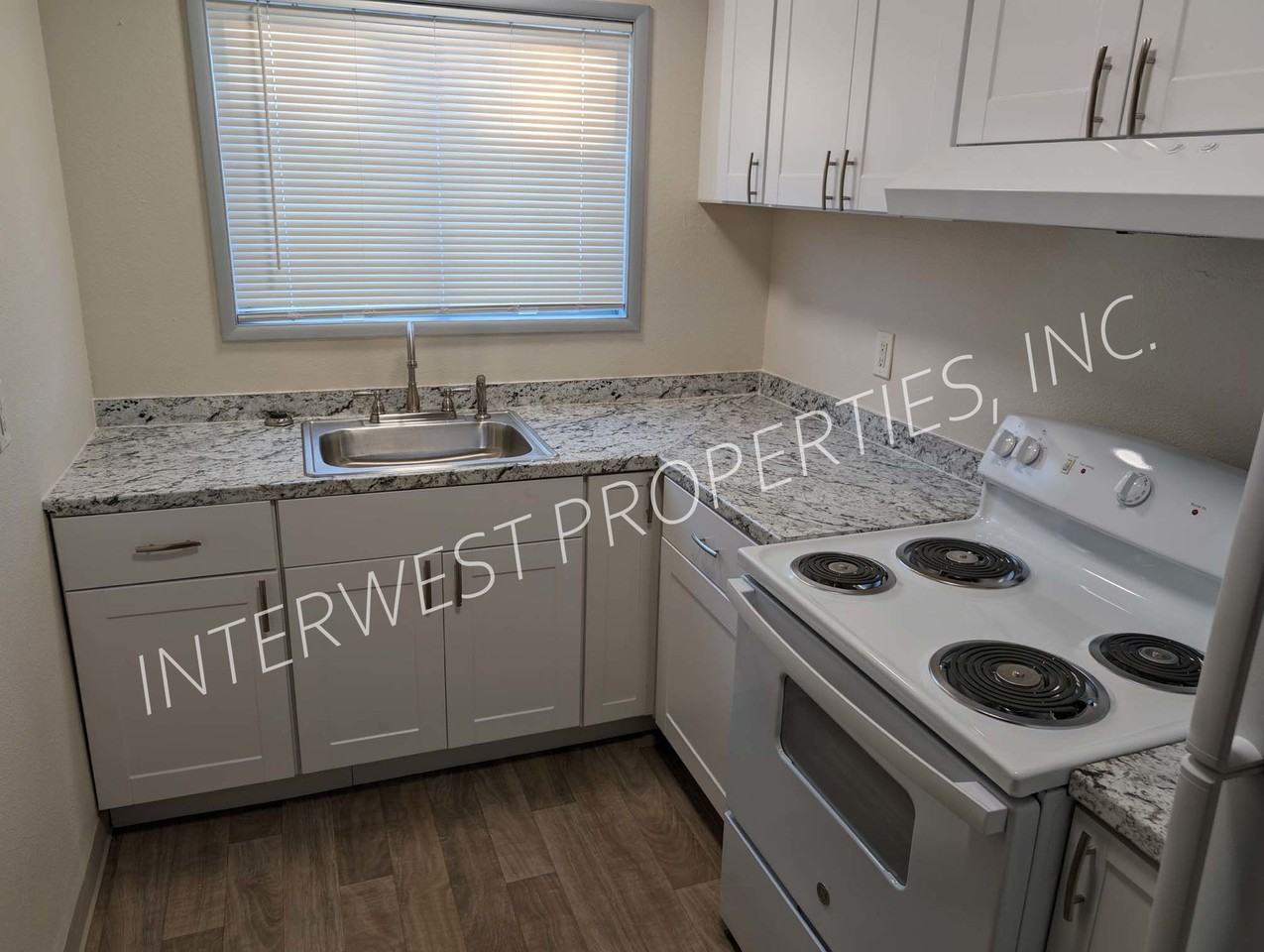 Regency Townhomes - Photo 6 of 12