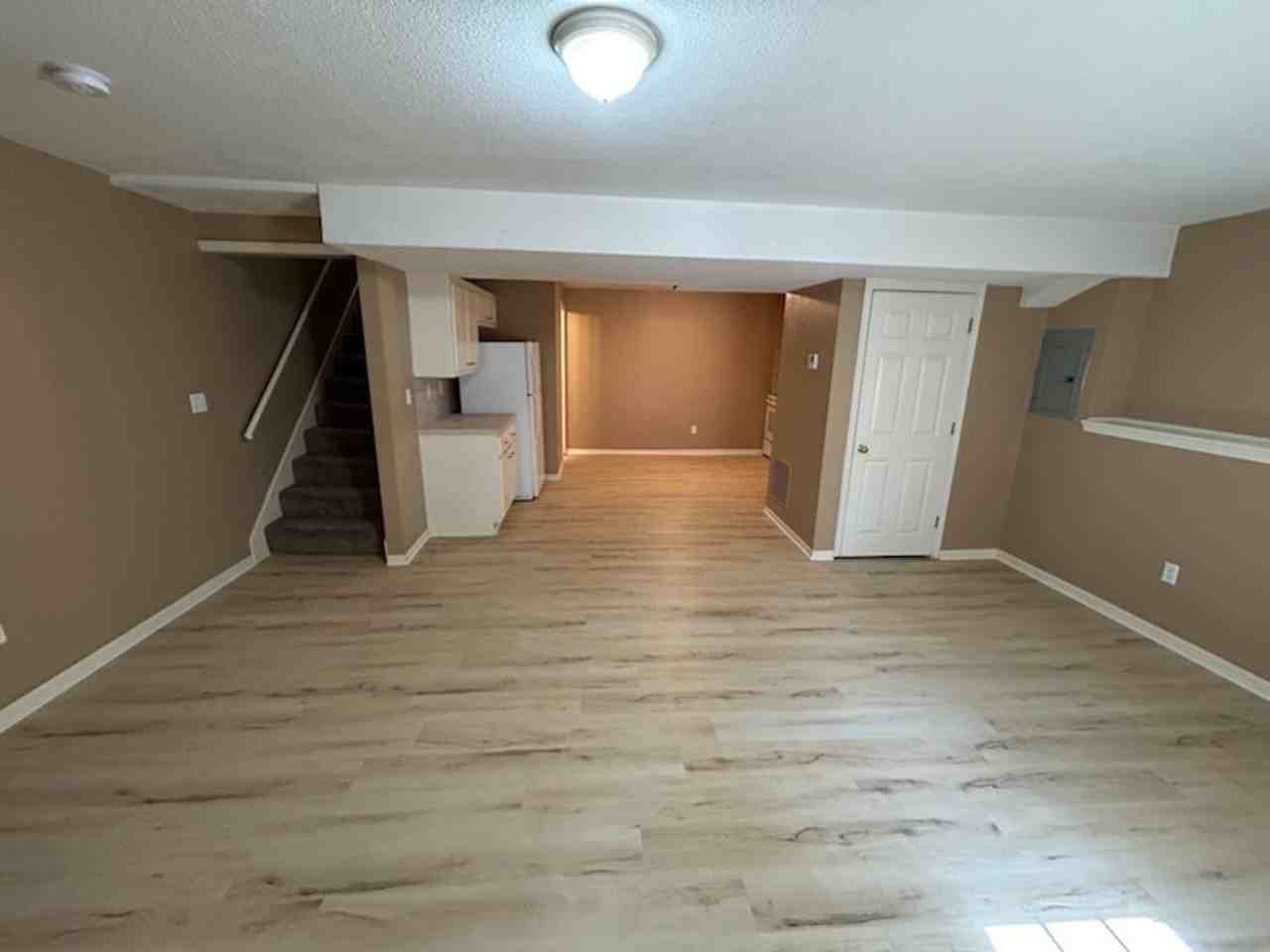 801 Johnson Cir - Photo 3 of 23