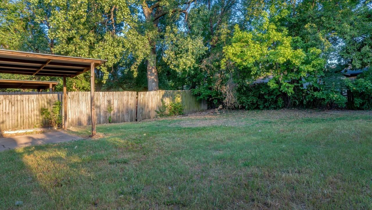 10852 E 33rd St Duplex - Photo 2 of 17