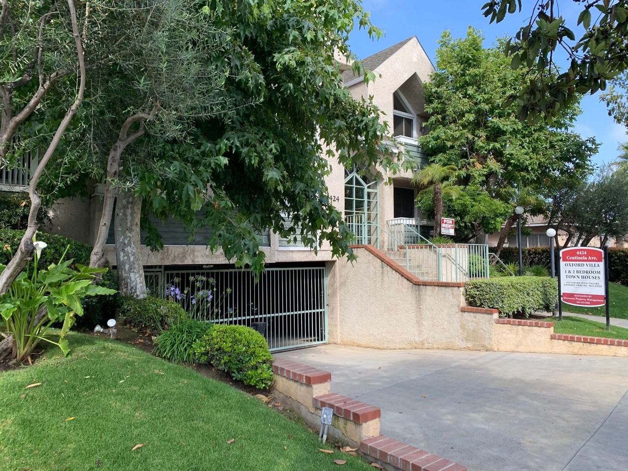 Oxford Villa Apartments - Photo 2 of 5