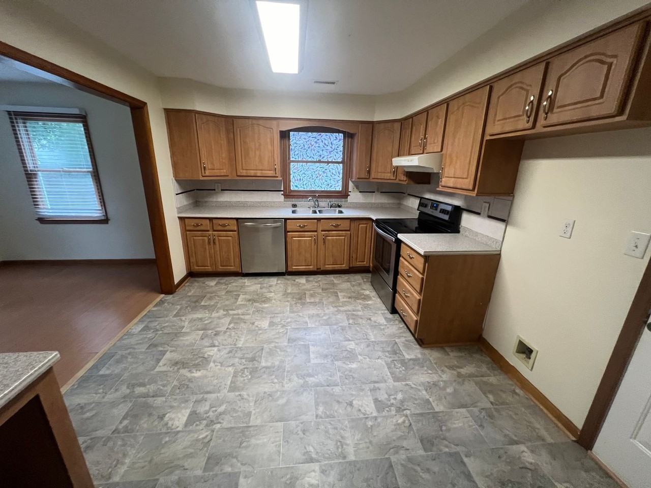 837 Lex Street - Photo 2 of 19