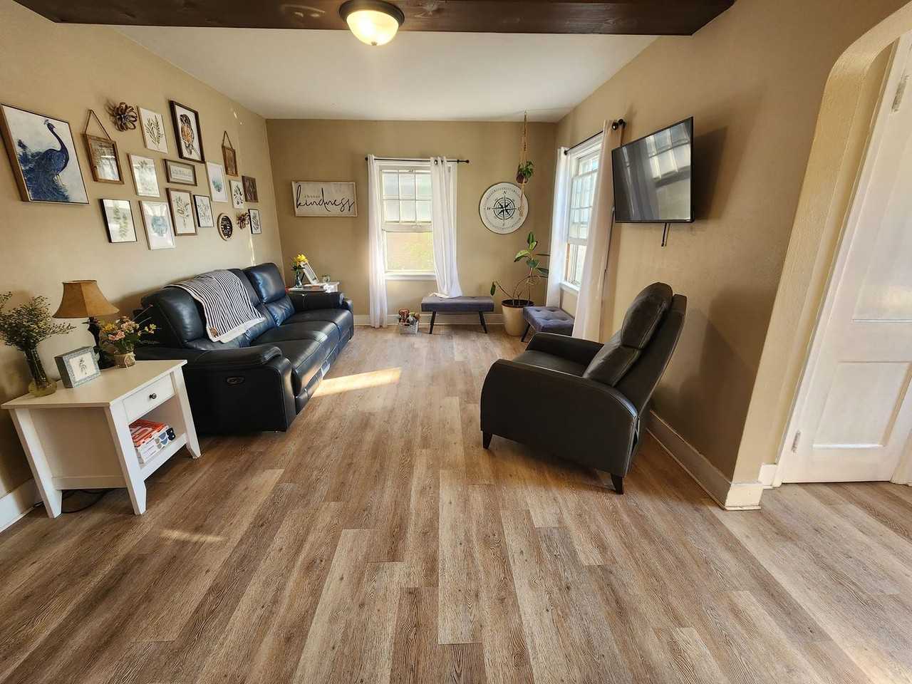 1127 South 17th Street - Photo 2 of 7