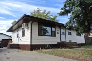 featured image of 1500 Main St S