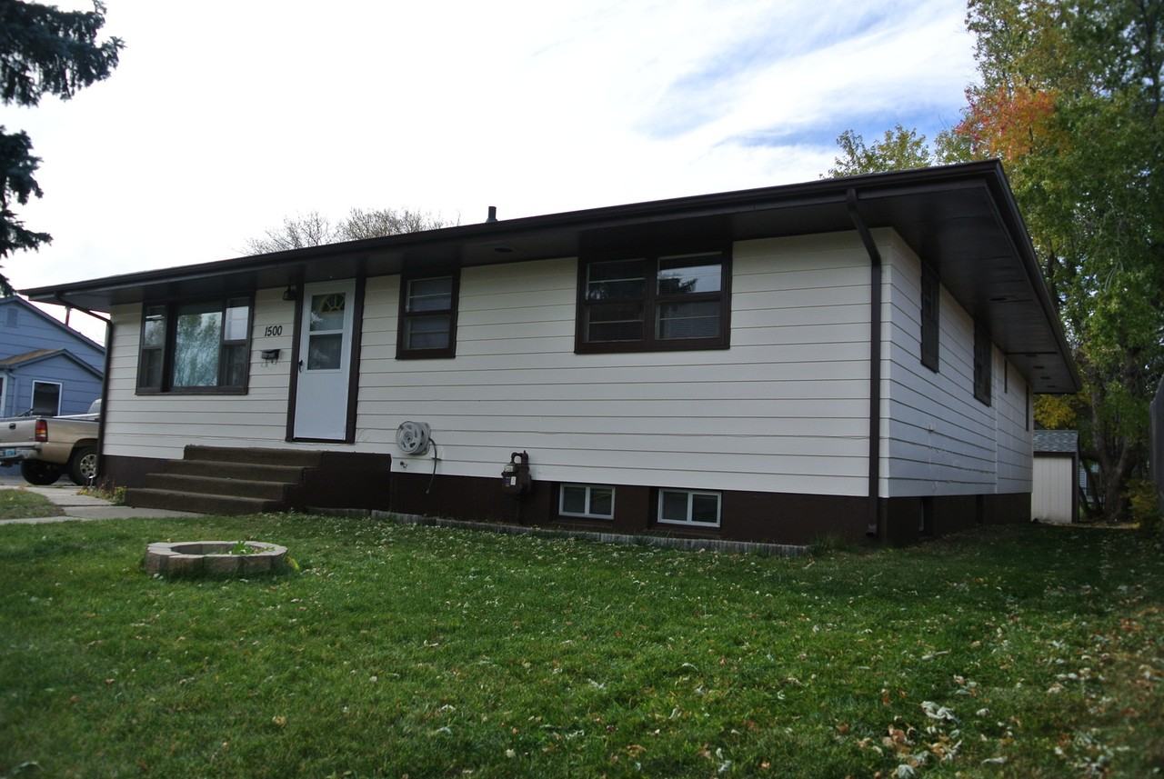 1500 Main St S - Photo 2 of 14