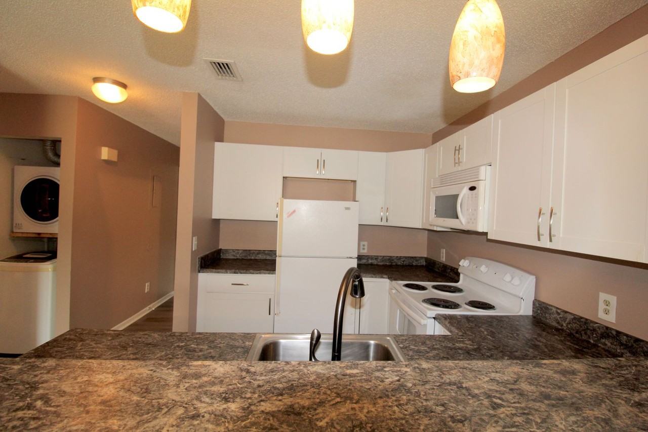 1330 Hunters Road - Photo 6 of 19