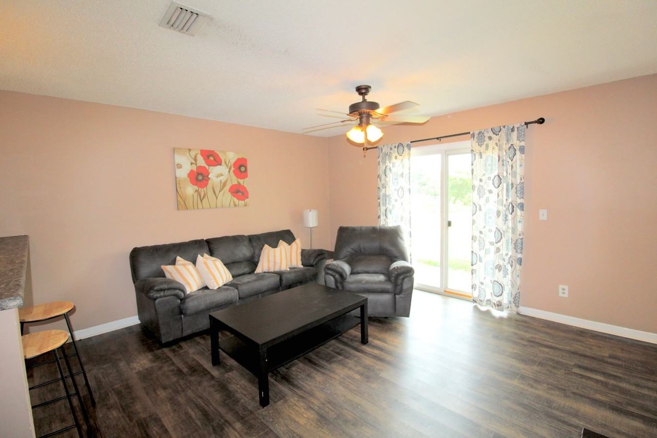 1330 Hunters Road - Photo 7 of 19