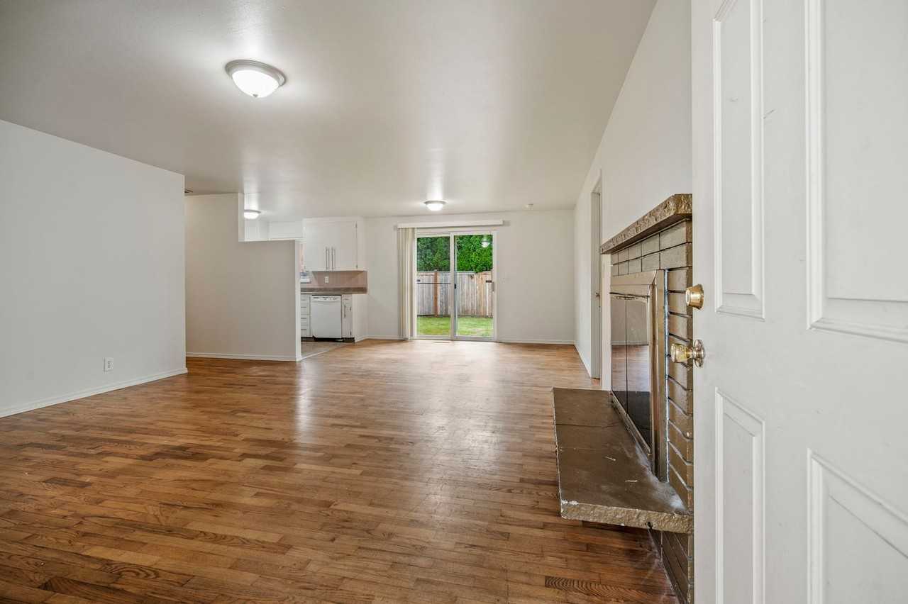 20828 3rd Ave W - Photo 3 of 29