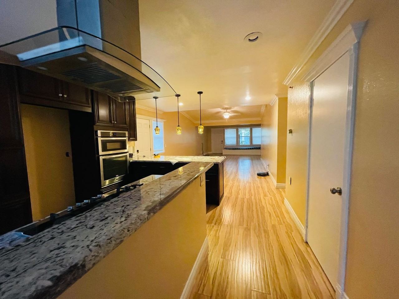 217 Tamarisk St - Photo 2 of 24