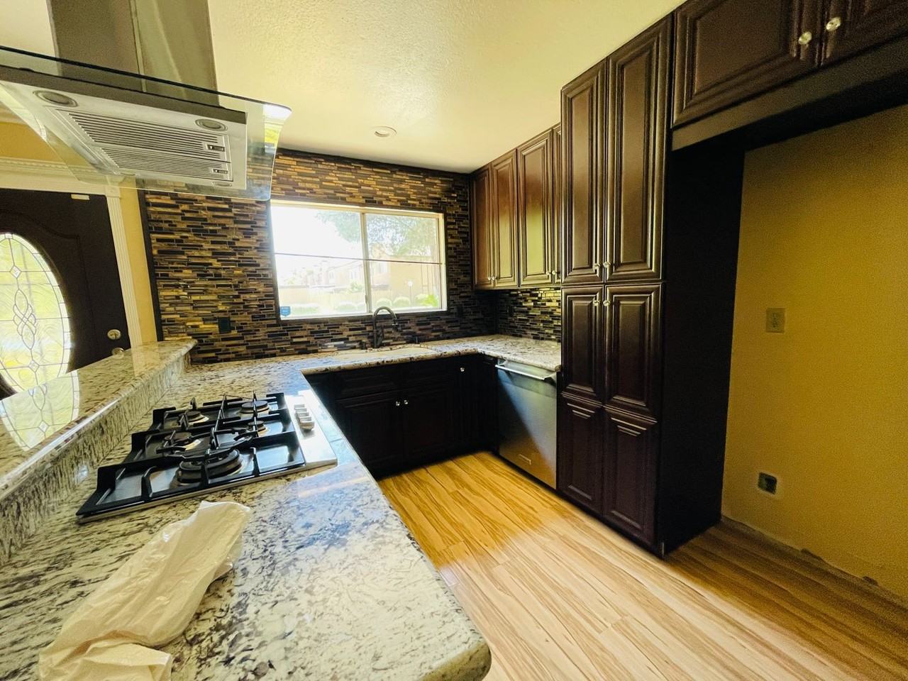 217 Tamarisk St - Photo 3 of 24
