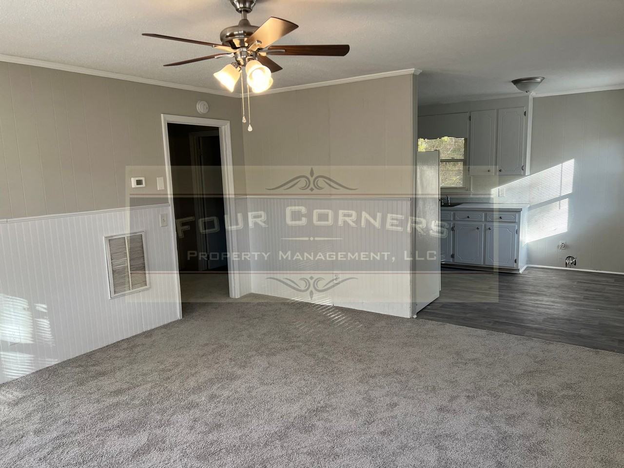 525 E Brown St - Photo 2 of 5