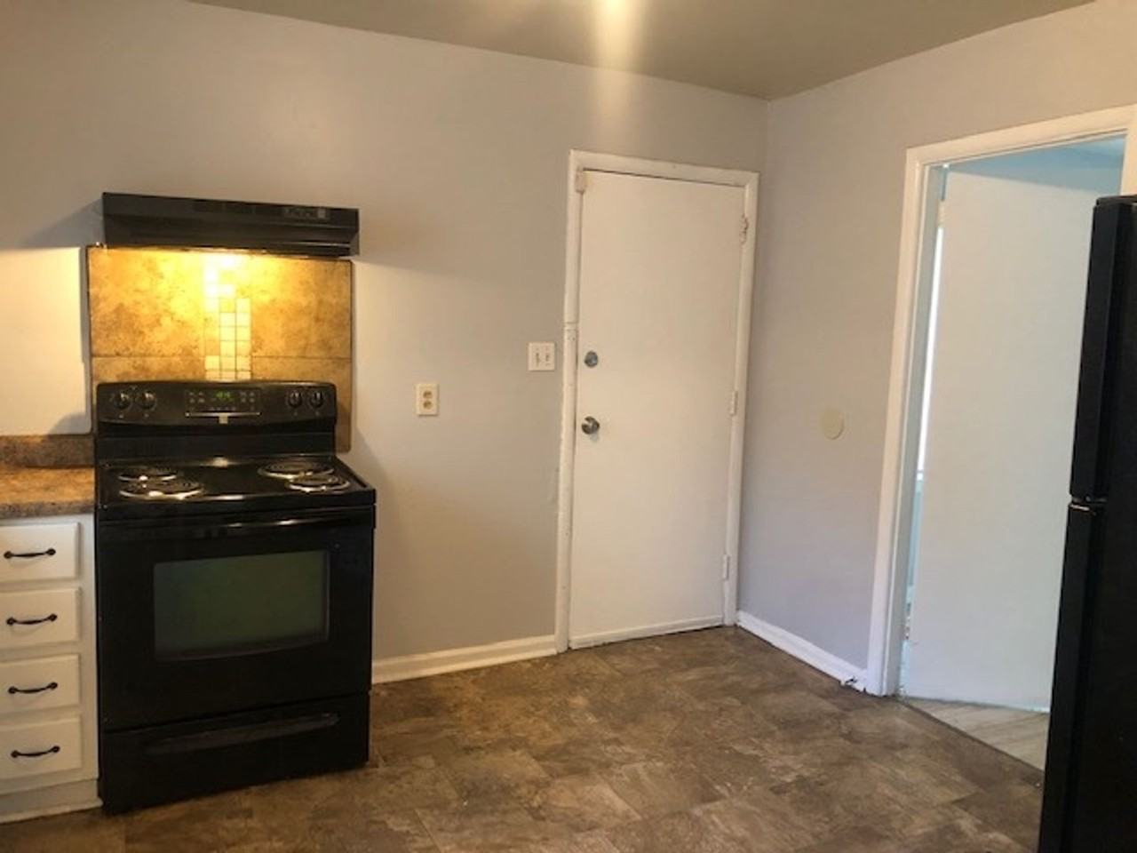 6732 Frankfort Ave - Photo 4 of 18