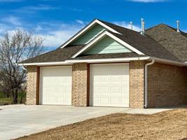 featured image of 1305 Sw Tennessee Ave