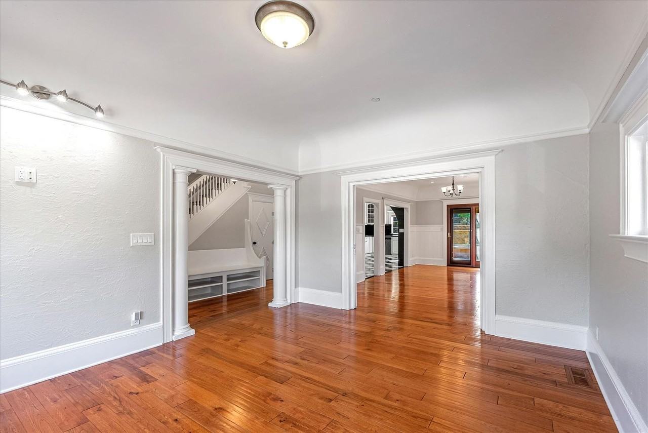 3340 Harrison St - Photo 2 of 41