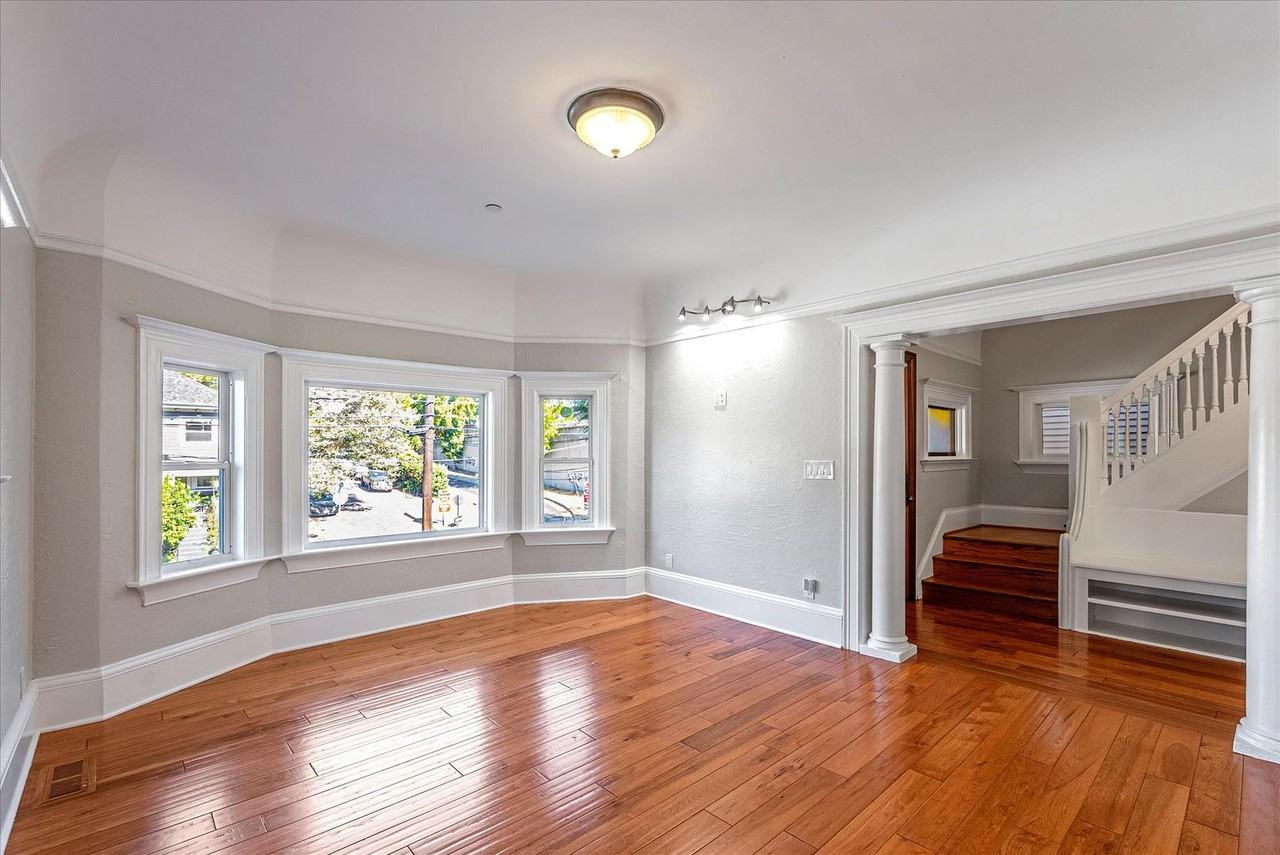 3340 Harrison St - Photo 3 of 41