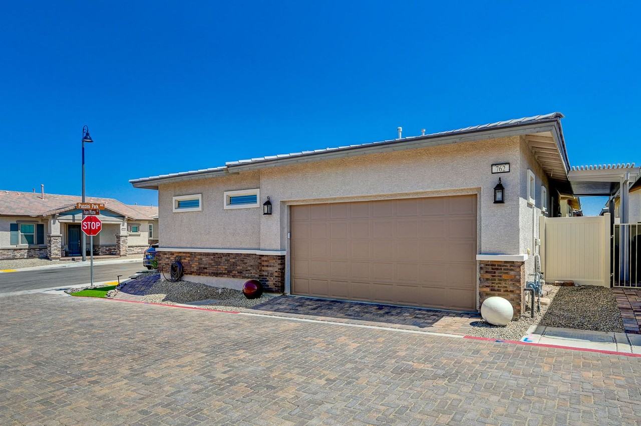 762 Praire Plume St - Photo 3 of 50