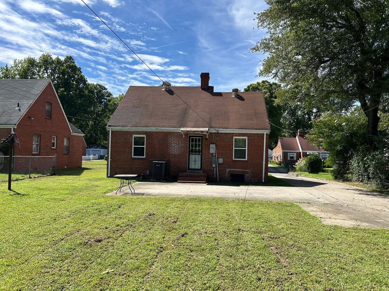 3424 Deerwood Rd - Photo 2 of 14