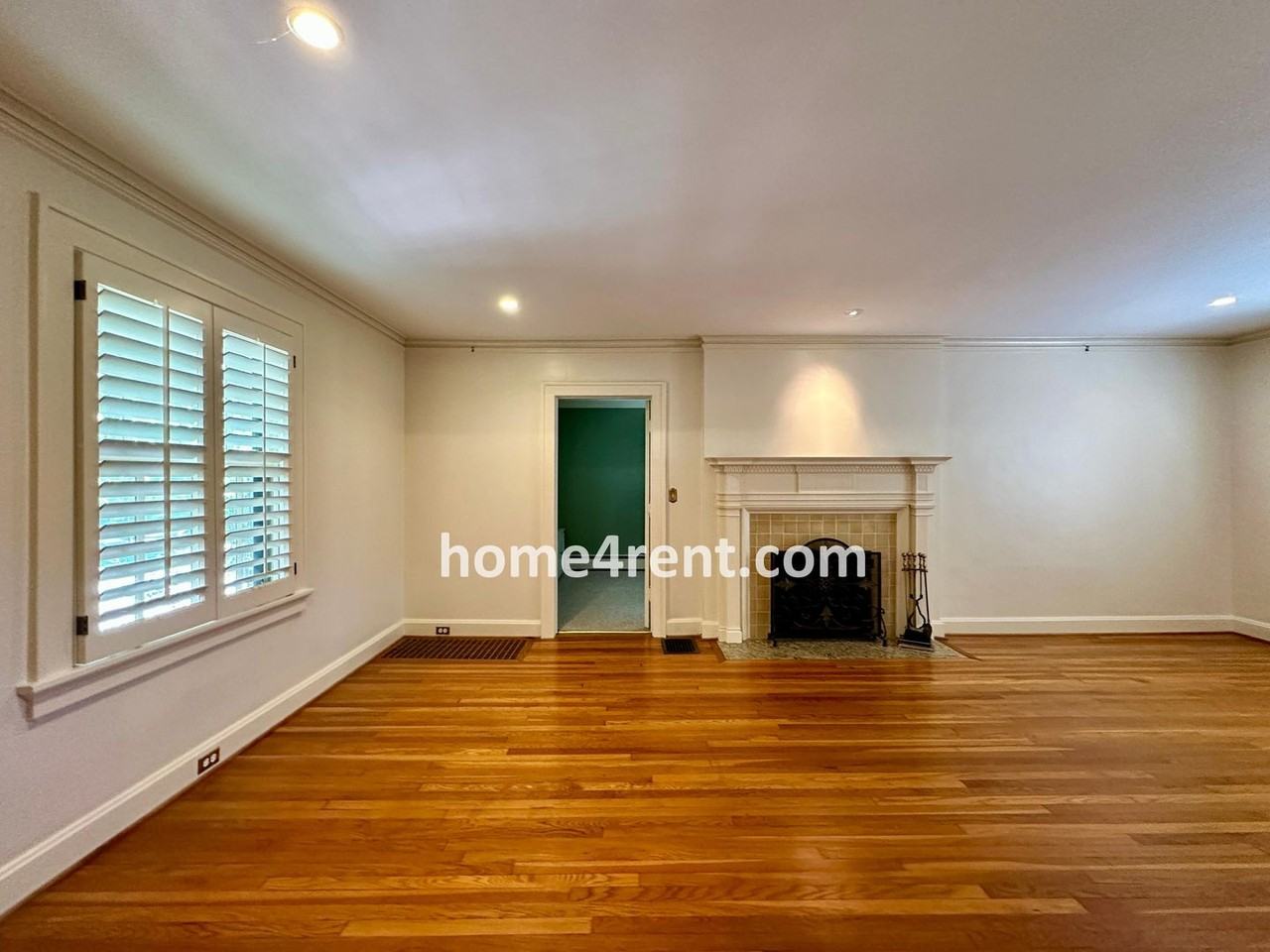 211 W 66th St - Photo 5 of 43