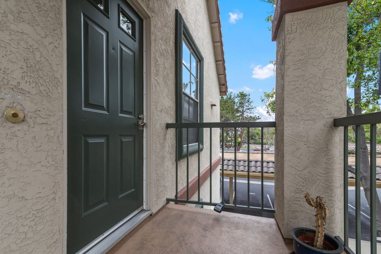 10868 Sabre Hill Dr - Photo 2 of 25