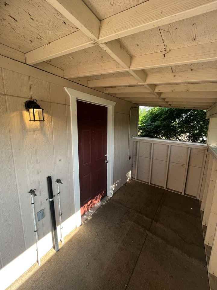 2884 - Photo 3 of 16