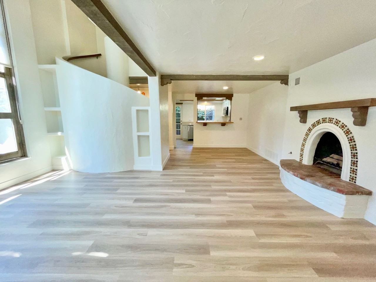 138 Loureyro Rd - Photo 2 of 27