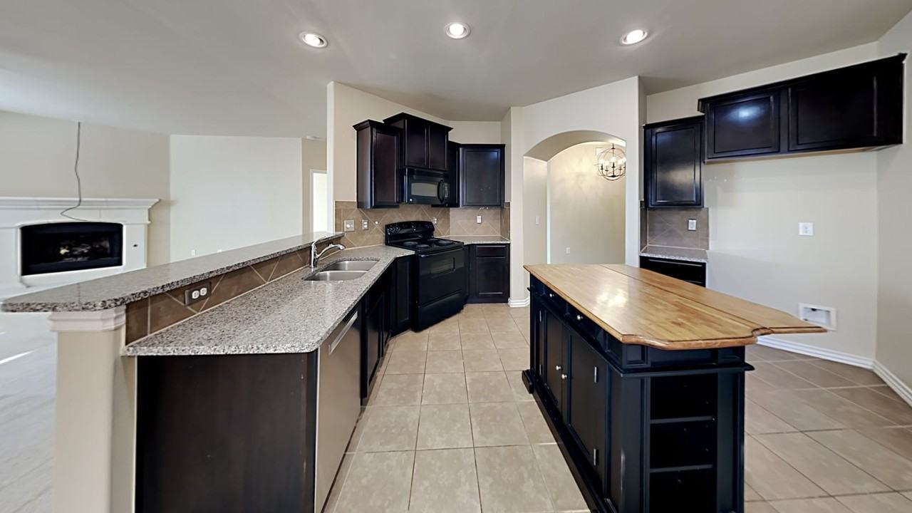 11004 Sw 38th Cir - Photo 5 of 21