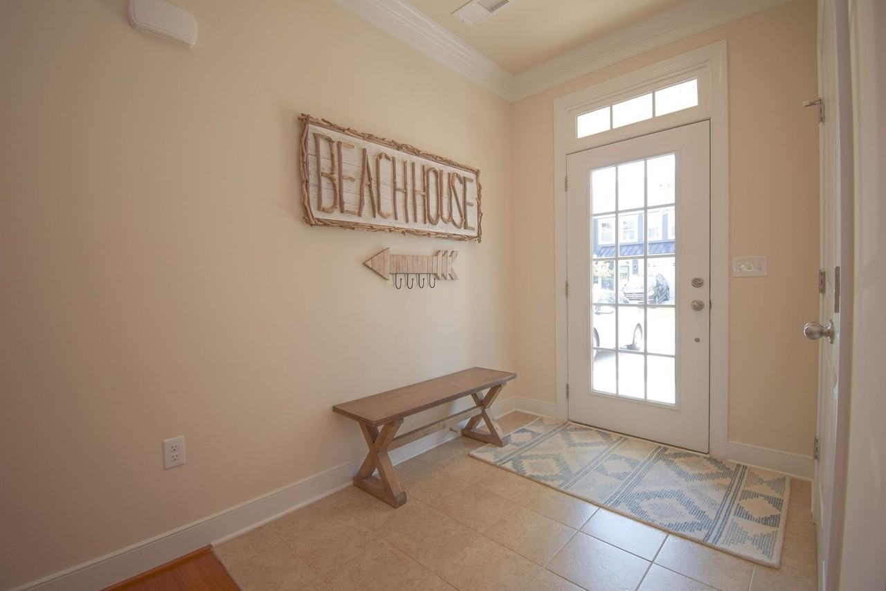 21605 Cordova Pl - Photo 2 of 20