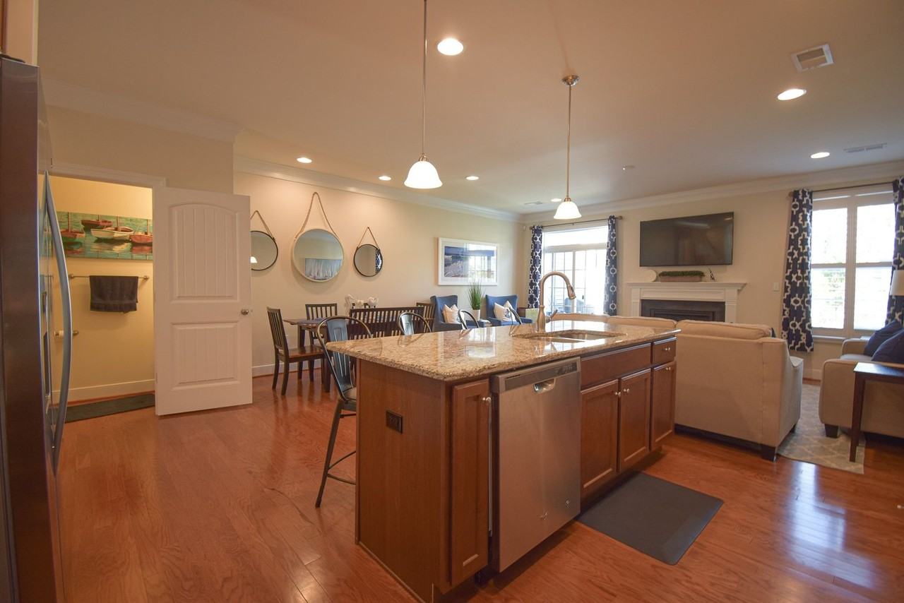 21605 Cordova Pl - Photo 3 of 20
