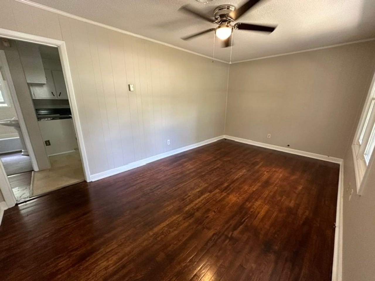 2339 2nd St - Photo 4 of 18