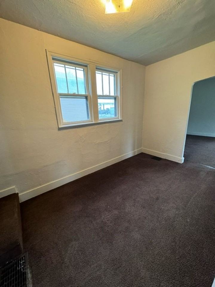 1405 S Anthony Blvd - Photo 3 of 7