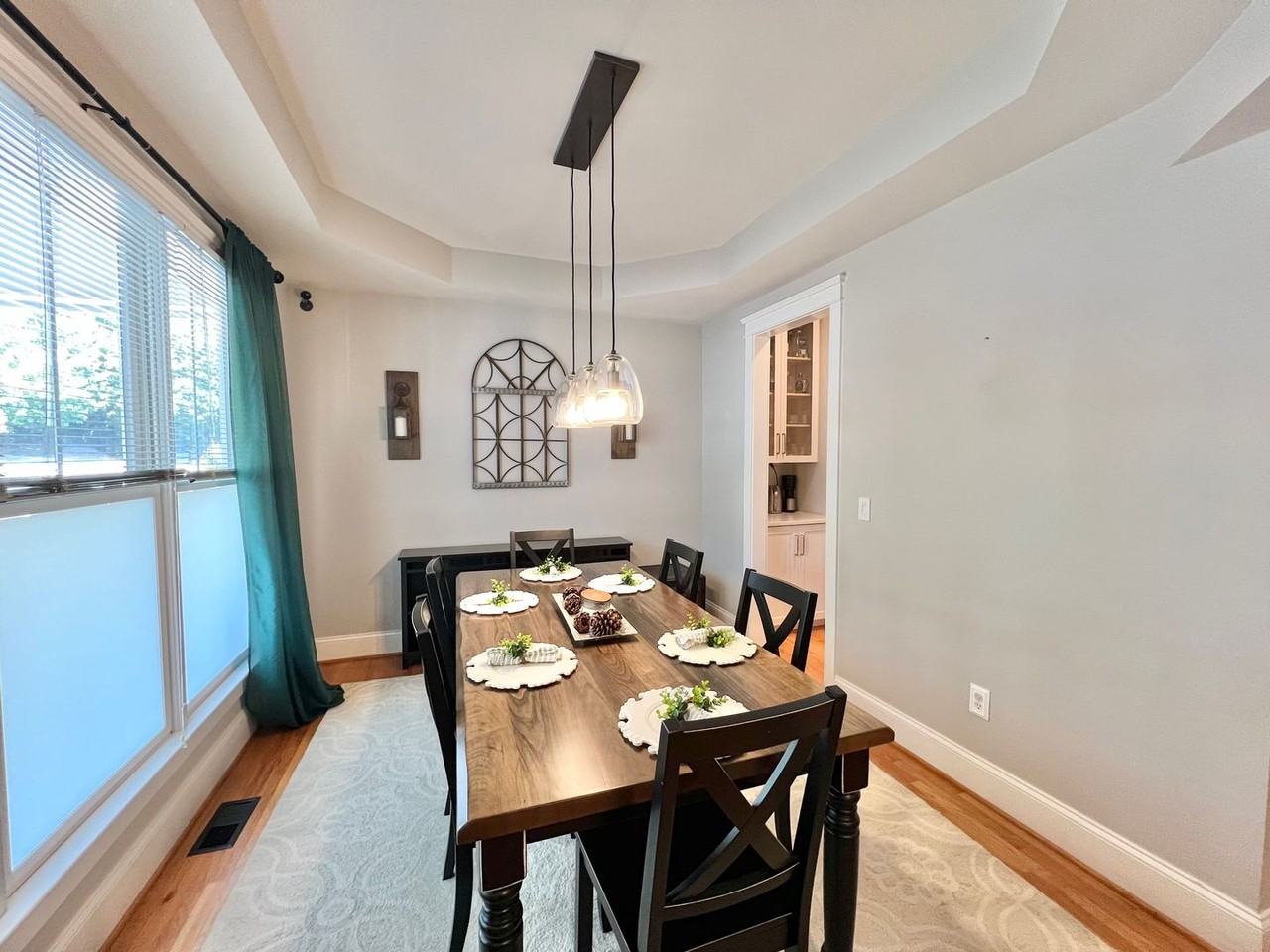 105 Edgepine Dr - Photo 3 of 29