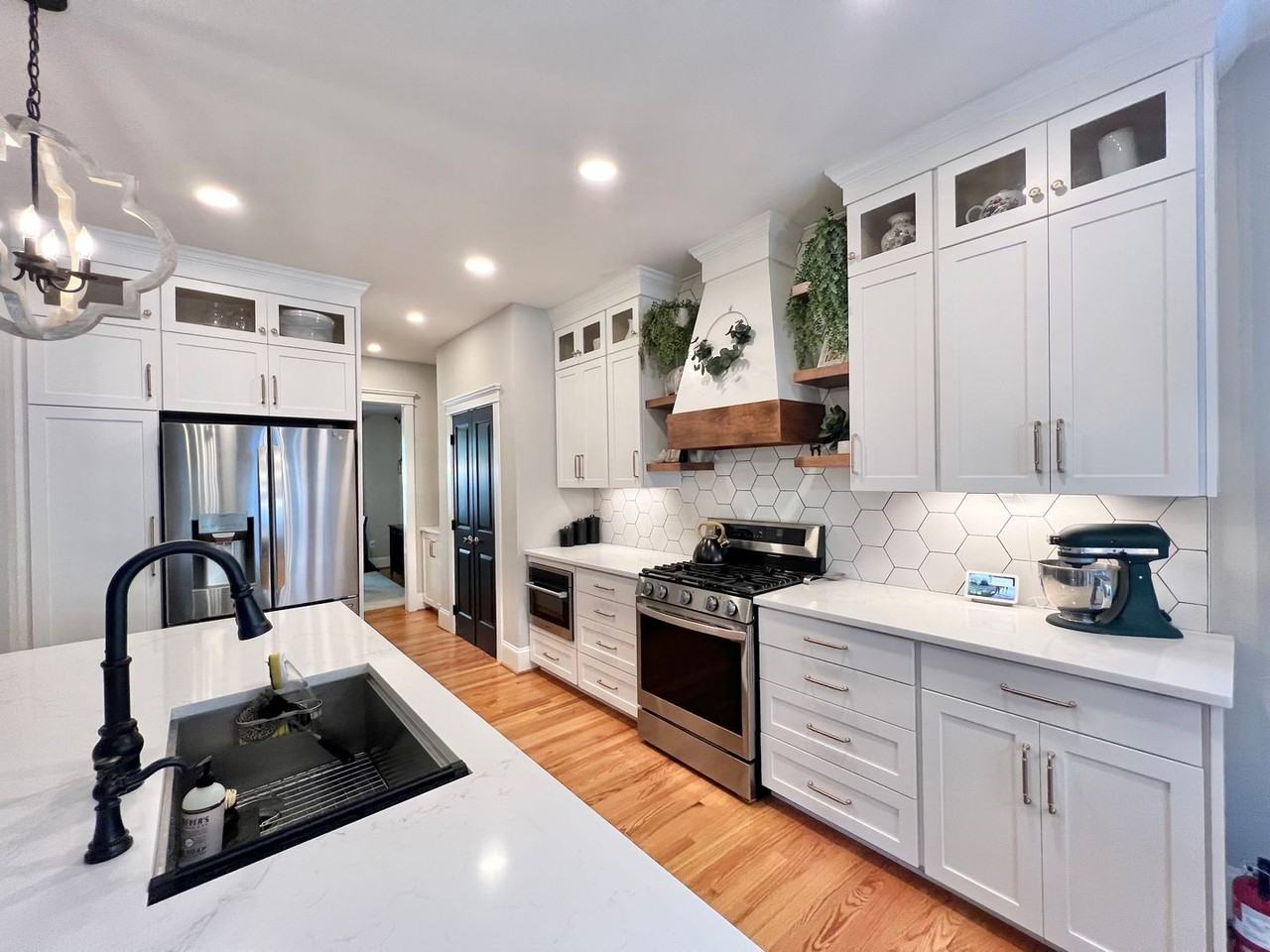 105 Edgepine Dr - Photo 5 of 29