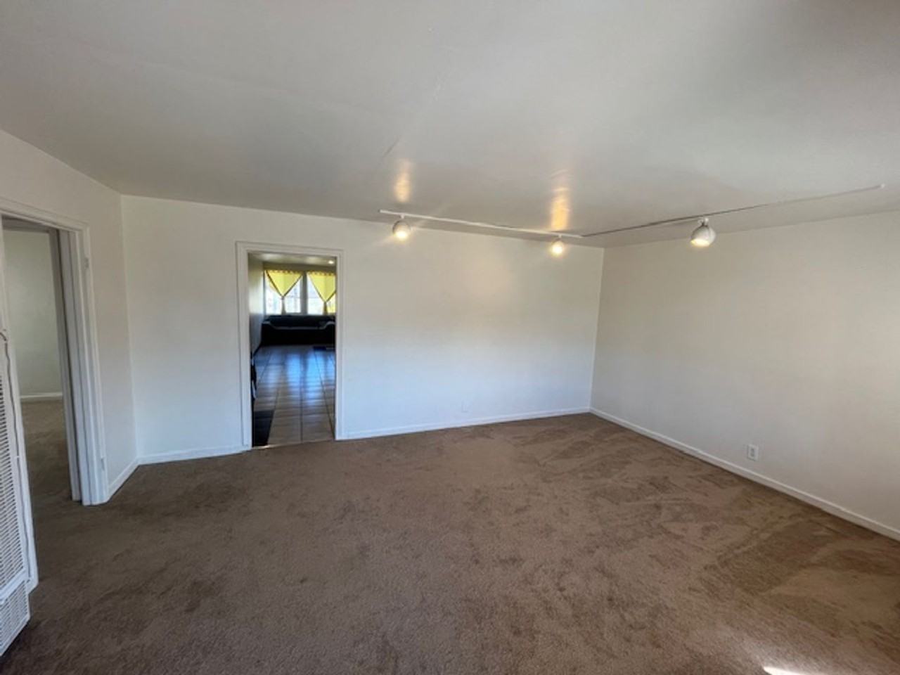 2615 Ohio Ave - Photo 2 of 27